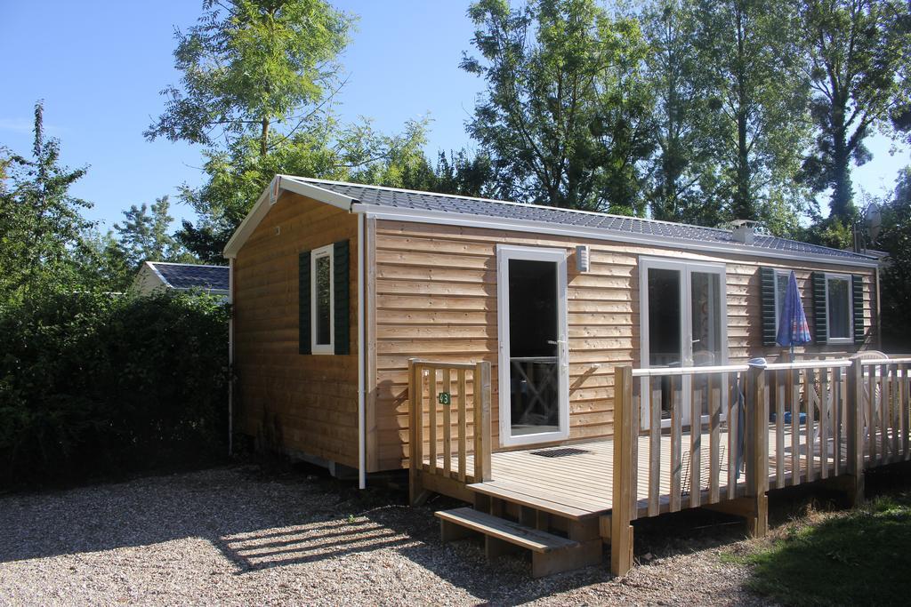 Camping Le Val De Trie Béhen المظهر الخارجي الصورة